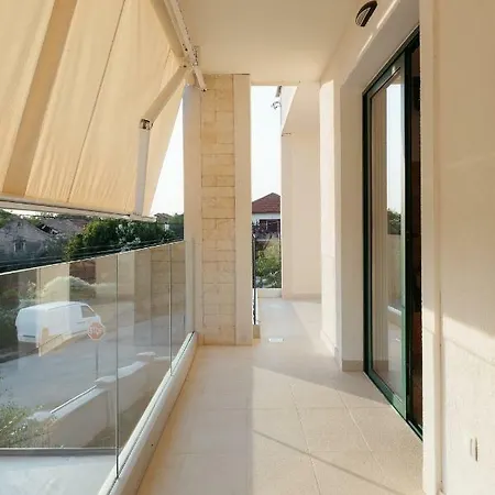 Villa Privlaka *