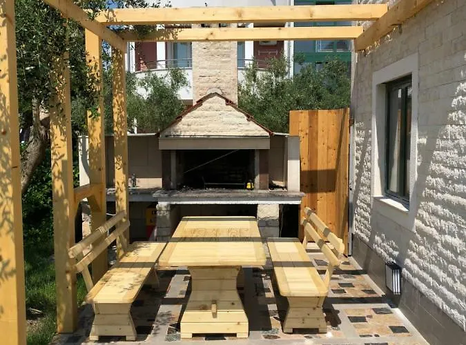 Villa Privlaka Βίλα *