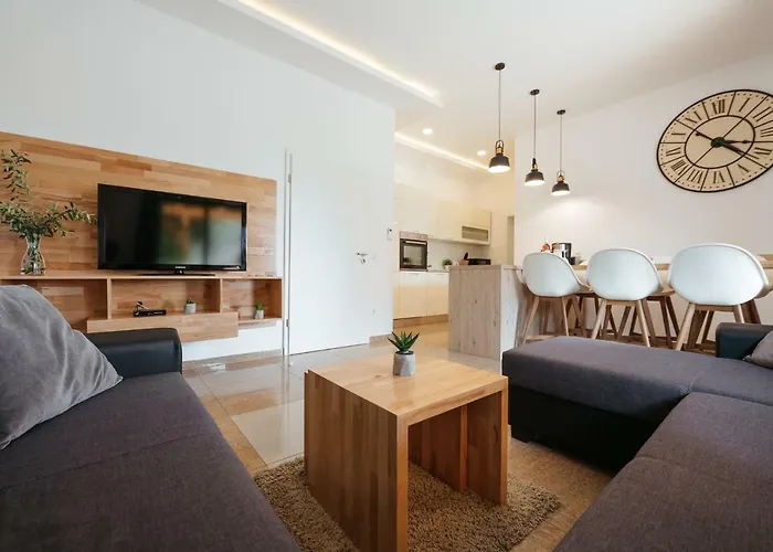 Villa Privlaka *
